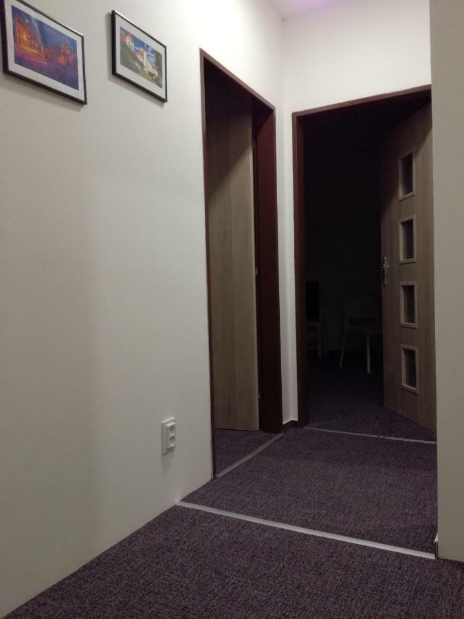 Apartman Prefa Benesov nad Ploucnici Luaran gambar