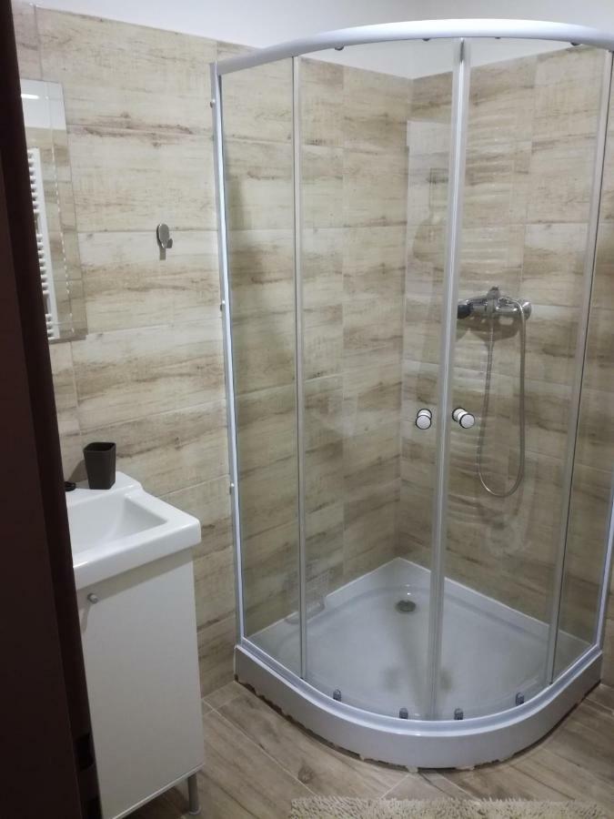 Apartman Prefa Benesov nad Ploucnici Luaran gambar